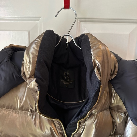 Athleta x Alicia Keys Gold Puffer Winter Jacket Sz L *Like New - Picture 10 of 10
